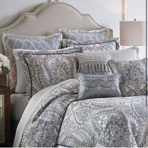 Croscill Seren Chenille Damask Jacquard Comforter Set